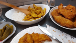 Kukoricalisztbe forgatott csirkemell