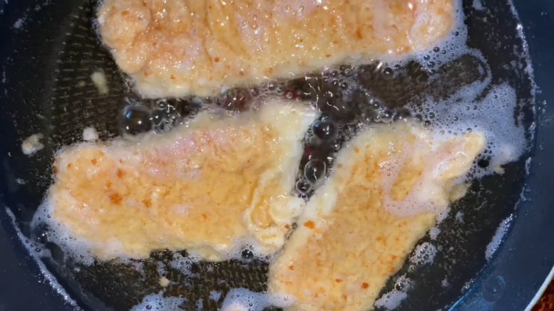 Palacsintatésztás rántott hús