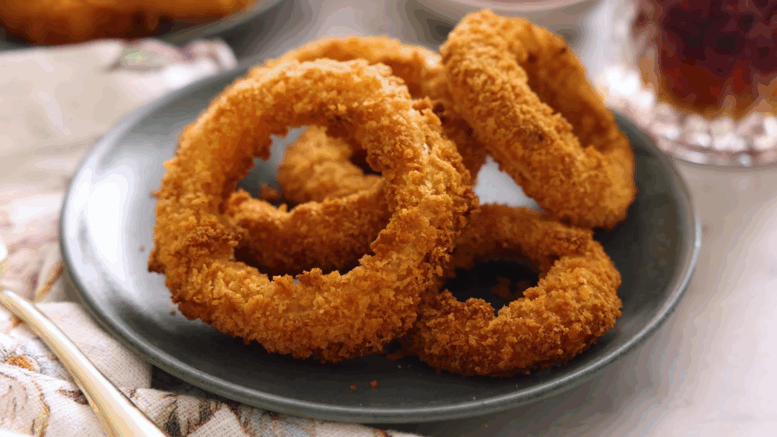 Panírozott hagymakarika